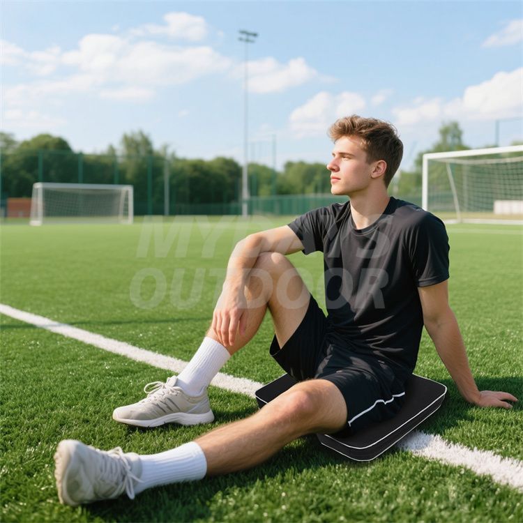 Carryable Thick Seat Cushion (1) Carryable Thick Seat Cushion (1)